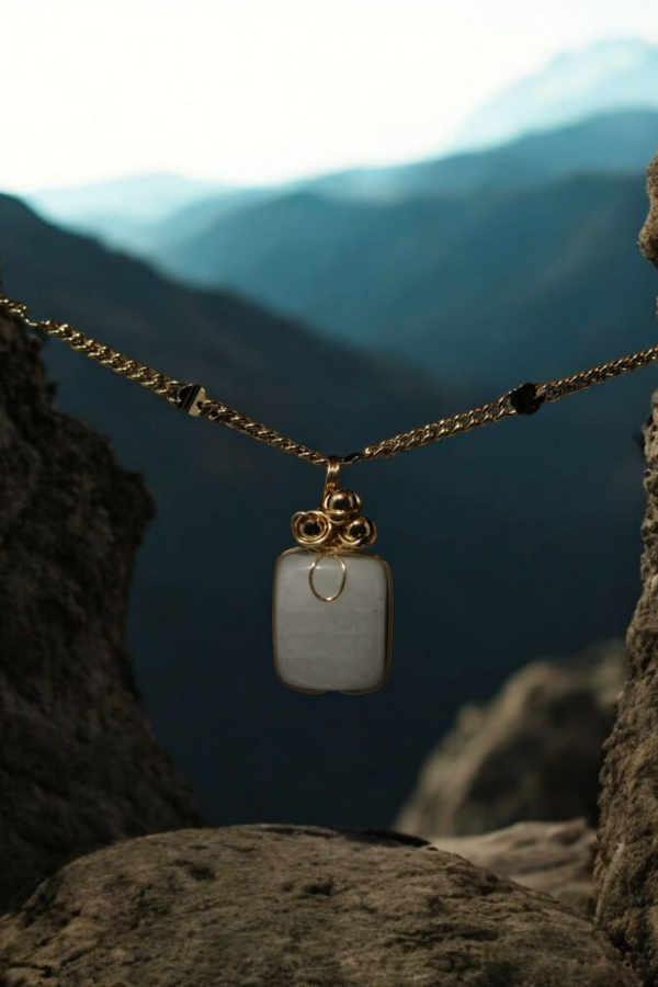 Cuarzo Blanco con perlas doradas