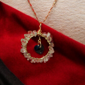 Fluorita con Cristal de Corazón