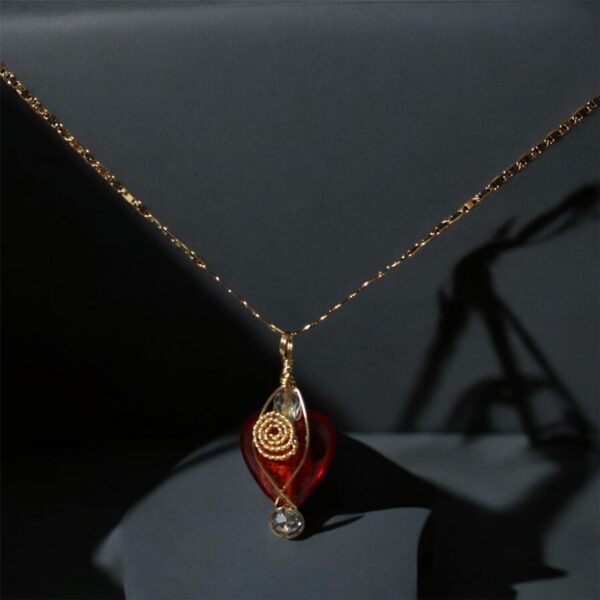 Corazon de Murano Rojo y Cadena en Oro Laminado