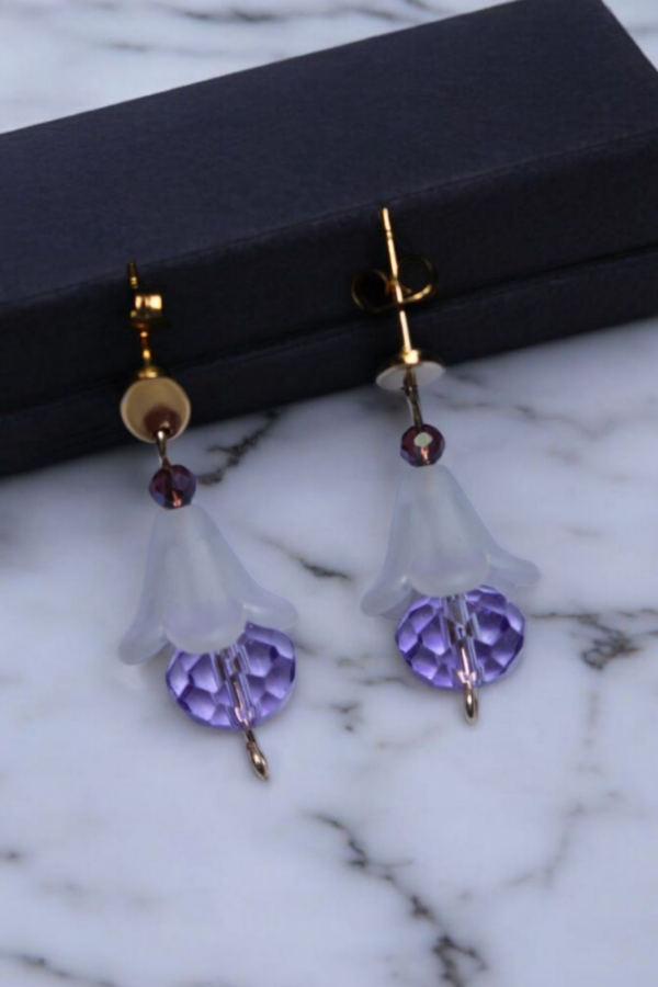 Aretes flor blanca - Imagen 2