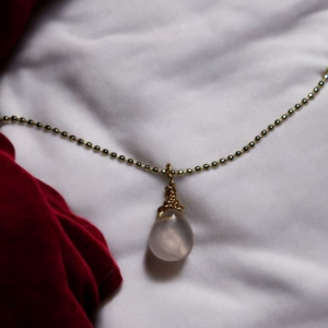 Gota en Cuarzo Rosa