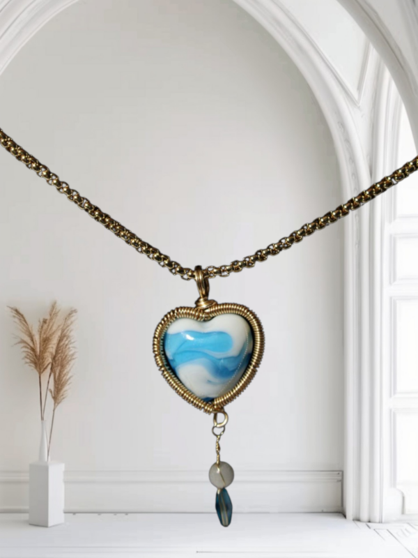 Corazón de Murano celeste y blanco - Imagen 2